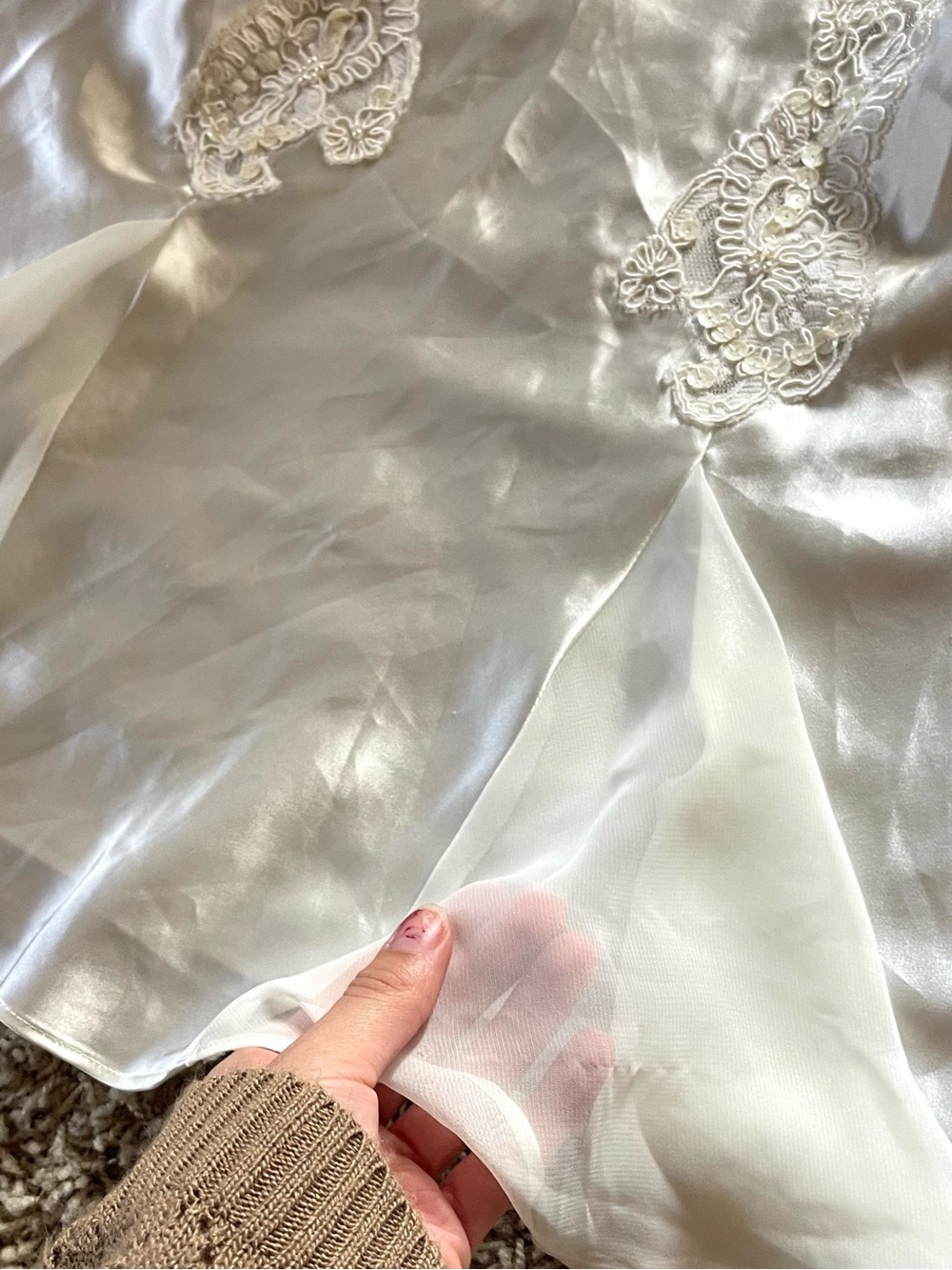 Vintage Victoria's Secret Ivory Satin Lace-Trim Chemise - Picture 5 of 6
